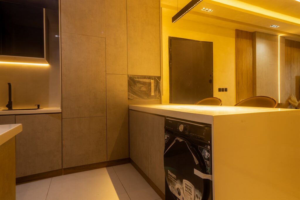 Brum Height 9: Kitchen counter with a sink and concealed lighting